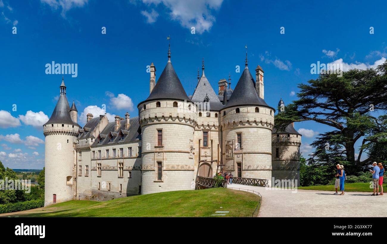 Chaumont sur Loire (Francia centrale): Panoramica del castello risalente al 15 ° secolo, le rive del fiume Loira e la Valle della Loira. Lo Foto Stock
