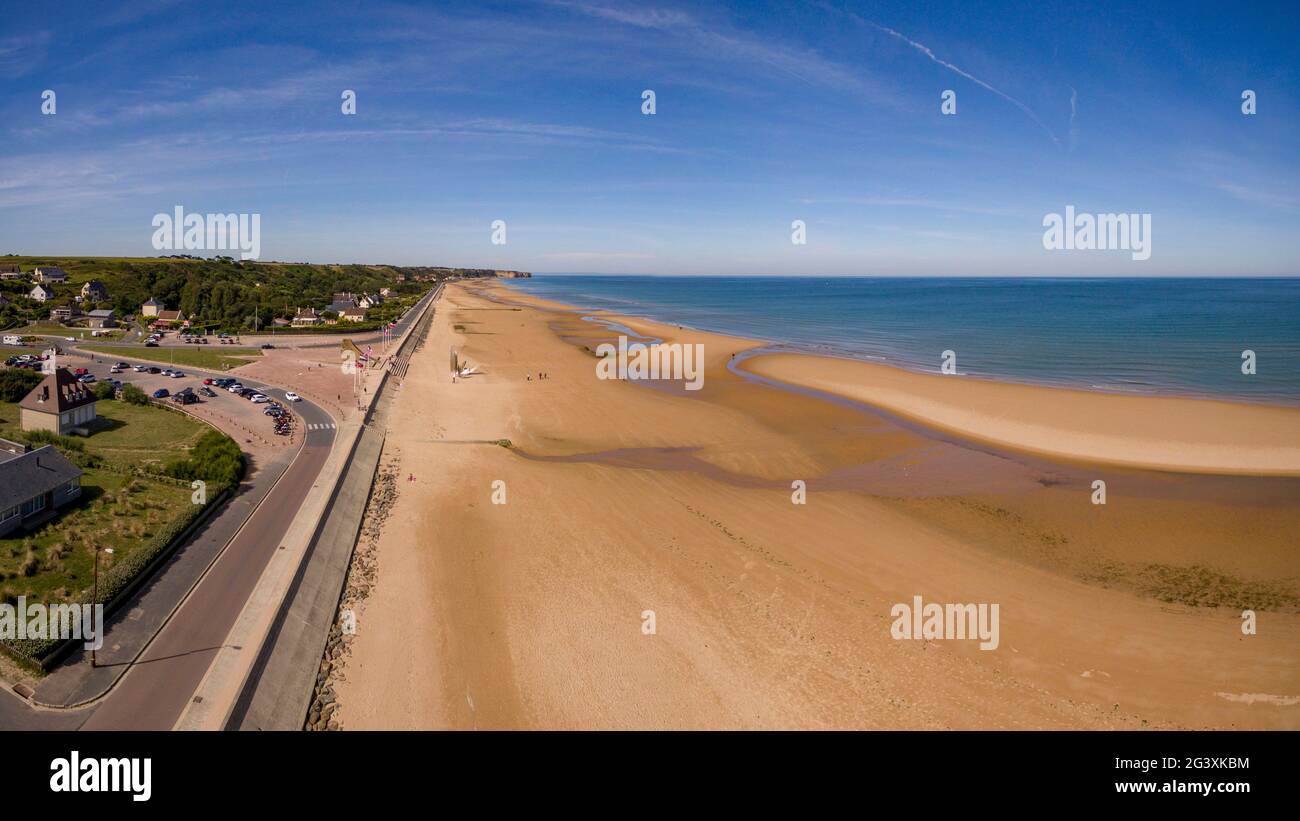 Saint Laurent sur Mer (Normandia, Francia nord-occidentale): Veduta aerea della spiaggia di Omaha, dove le forze americane, britanniche e canadesi sbarcarono il 6 giugno 1944 Foto Stock