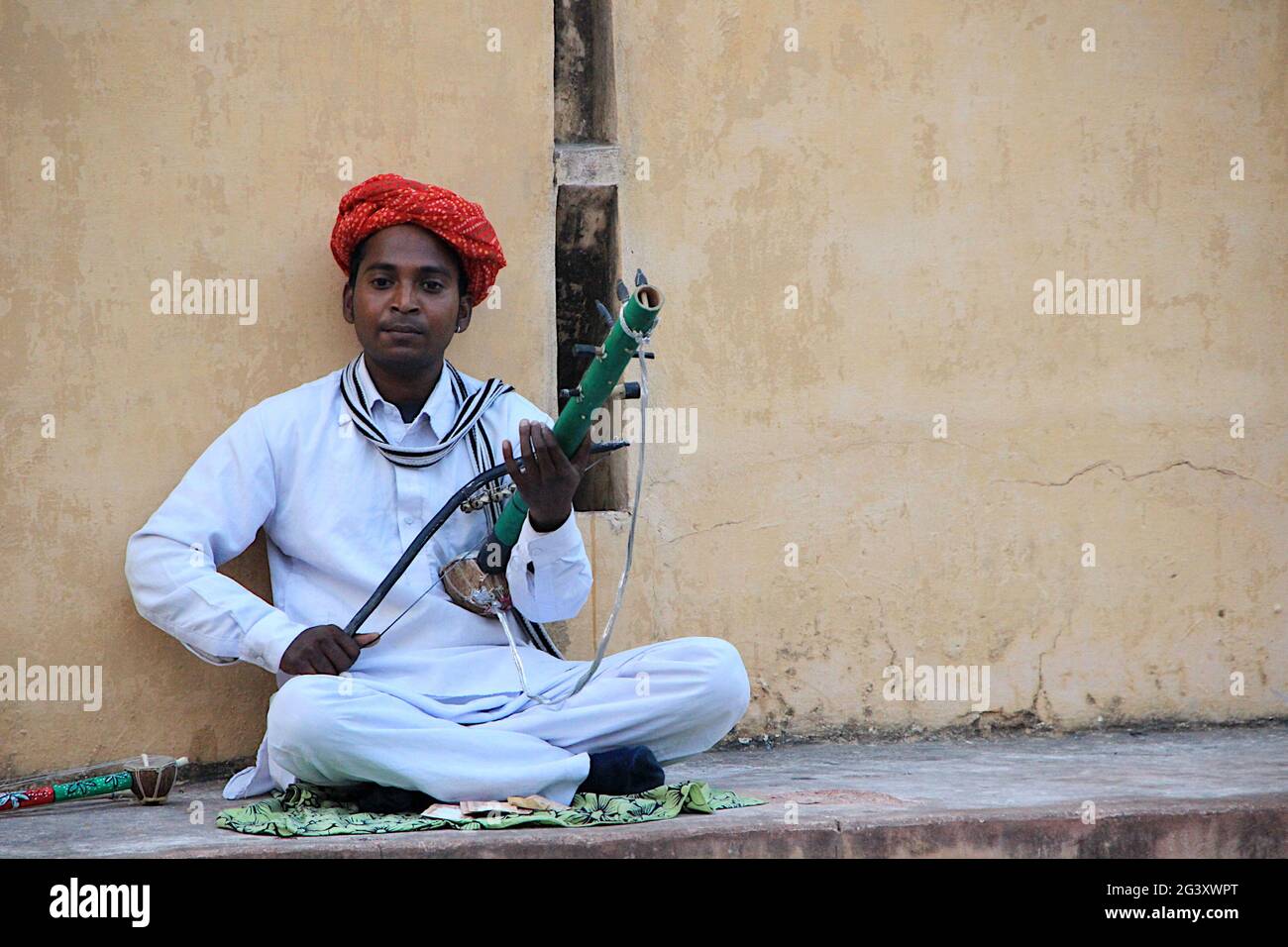 Giocatore di strumenti folk, Jaipur Foto Stock