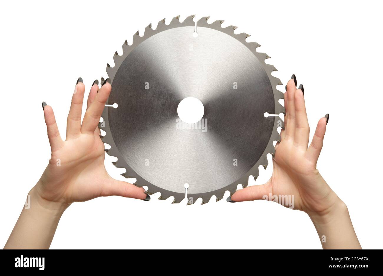 Mani femminili con unghie nere manicure con lama circolare. Foto Stock