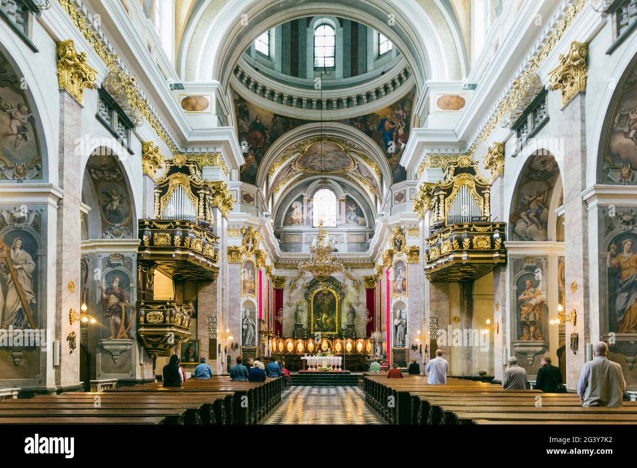 Lubiana, Slovenia. Interno della cattedrale barocca di San Nicola del XVIII secolo. Foto Stock