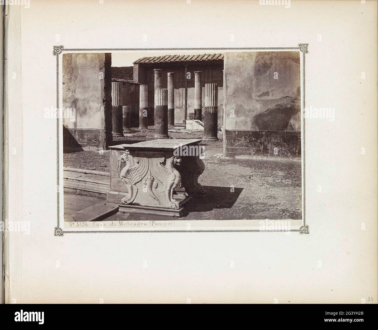 Resti della Casa Meleagro di Pompei; Casa di Meleagro (Pompei). Parte di album fotografico con registrazioni di scavi a Pompeï di Giorgio Sommer. Foto Stock