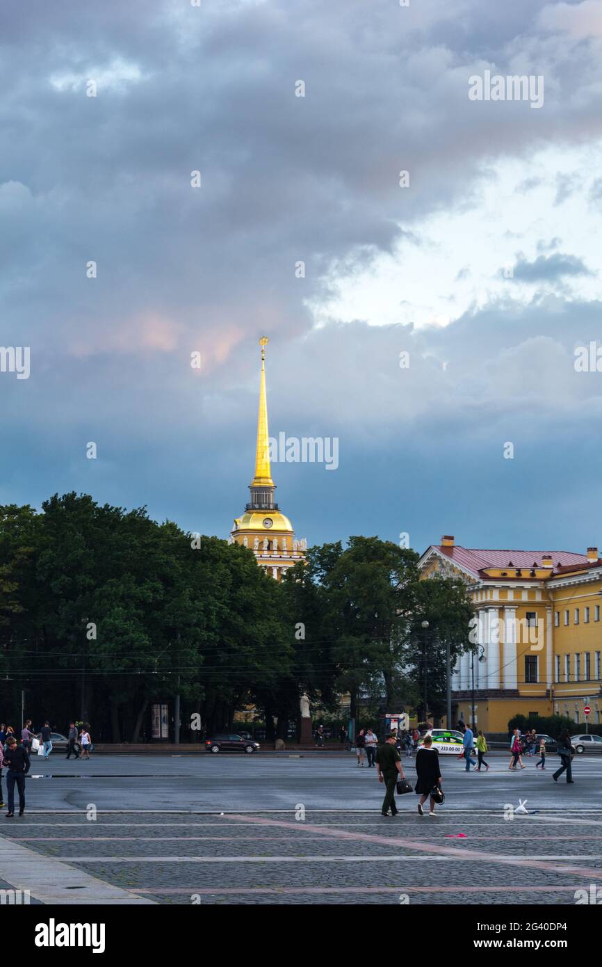 La guglia dell'edificio dell'Ammiragliato, San Pietroburgo, Russia Foto Stock