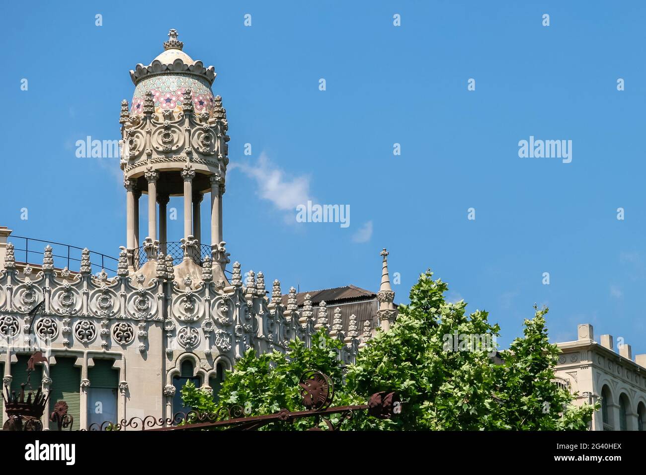 Una strana torre o torretta a Barcellona Foto Stock
