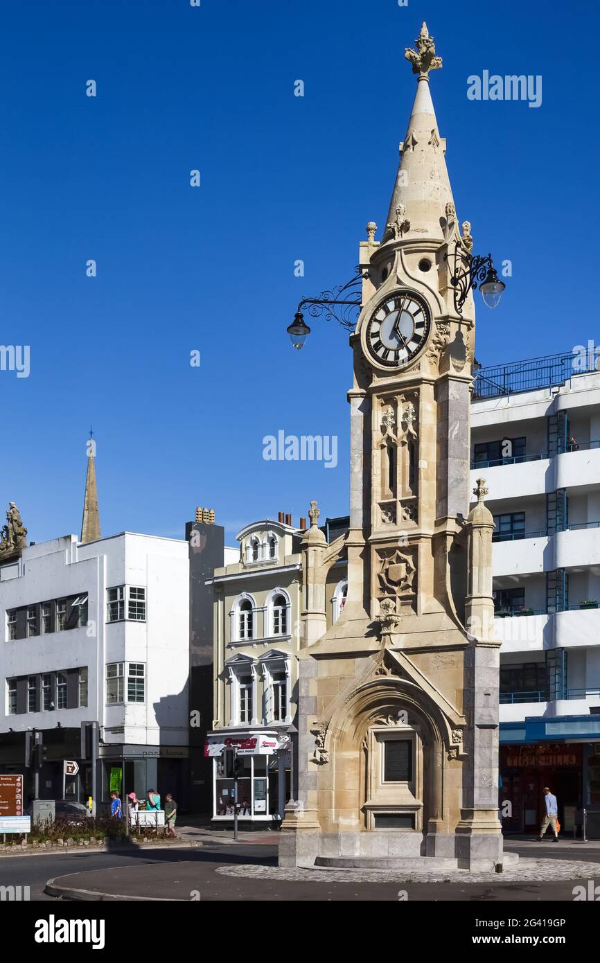 Vista della torre dell'orologio a Torquay Foto Stock