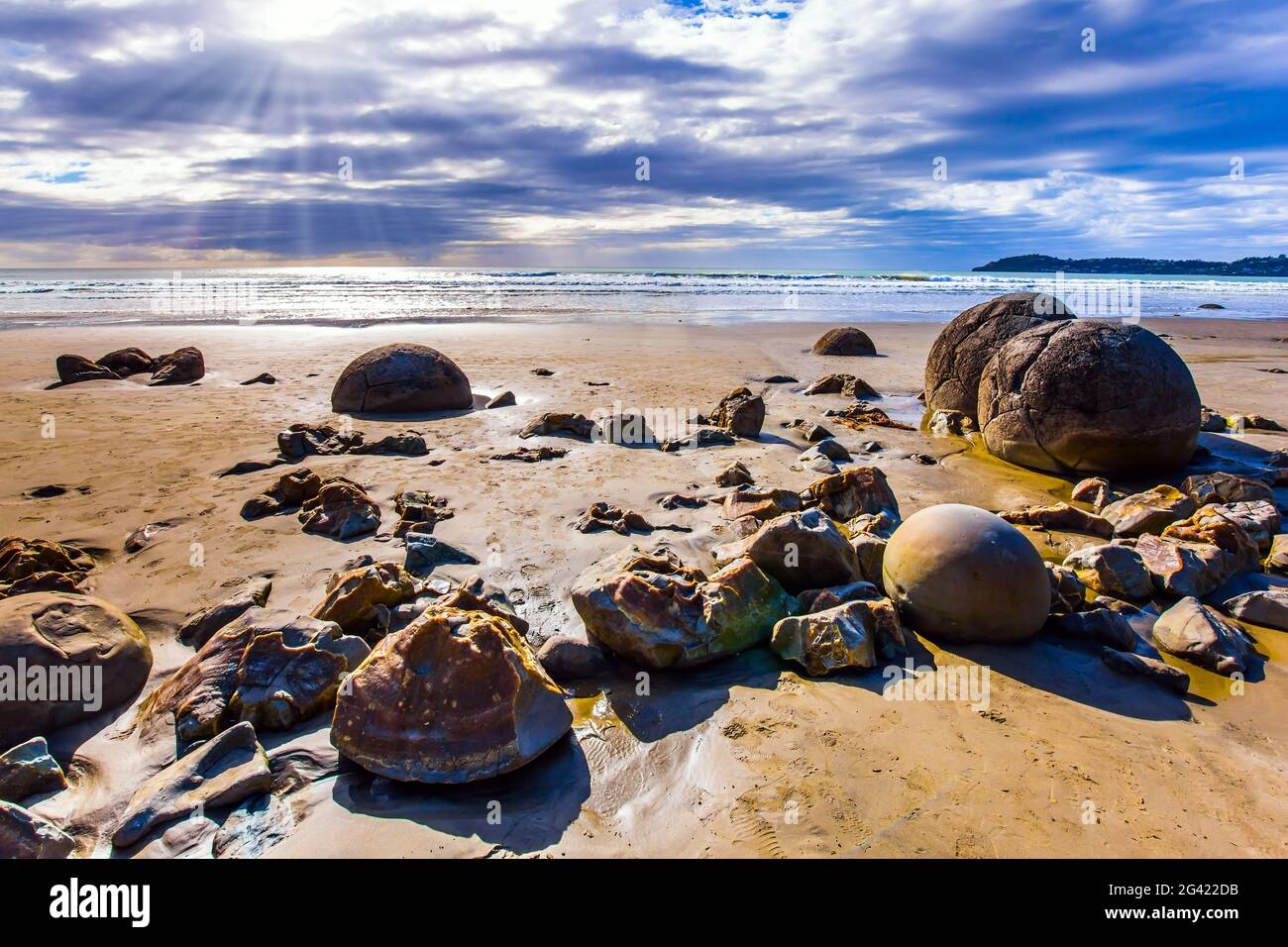 I massi di pietra Moeraki Foto Stock