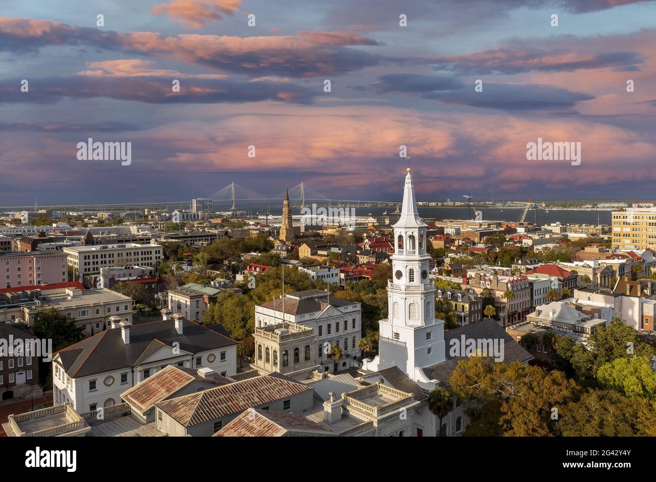 Drone personale in azione nella città di Charleston, SC Foto Stock