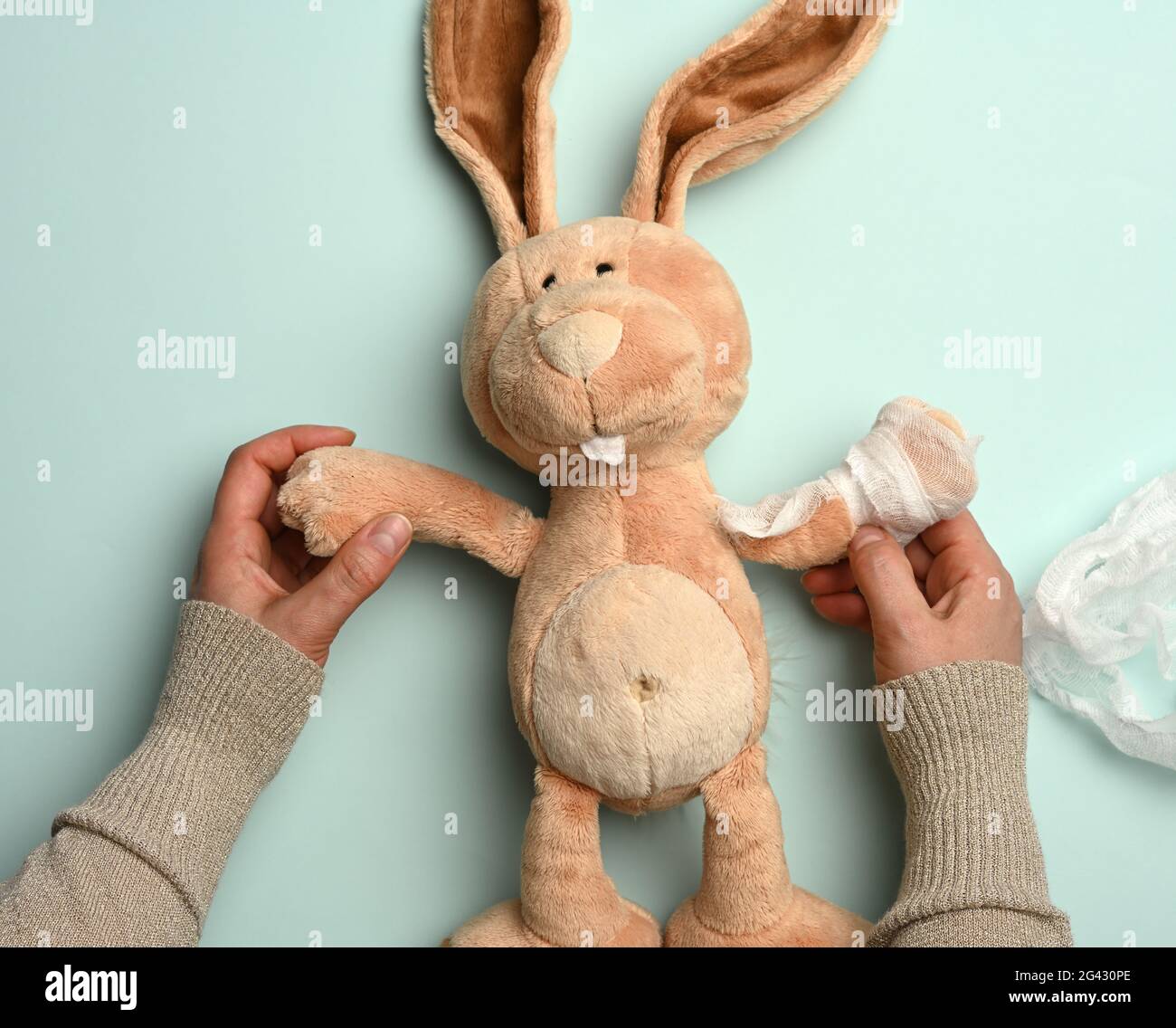 Coniglio morbido peluche immagini e fotografie stock ad alta risoluzione -  Alamy