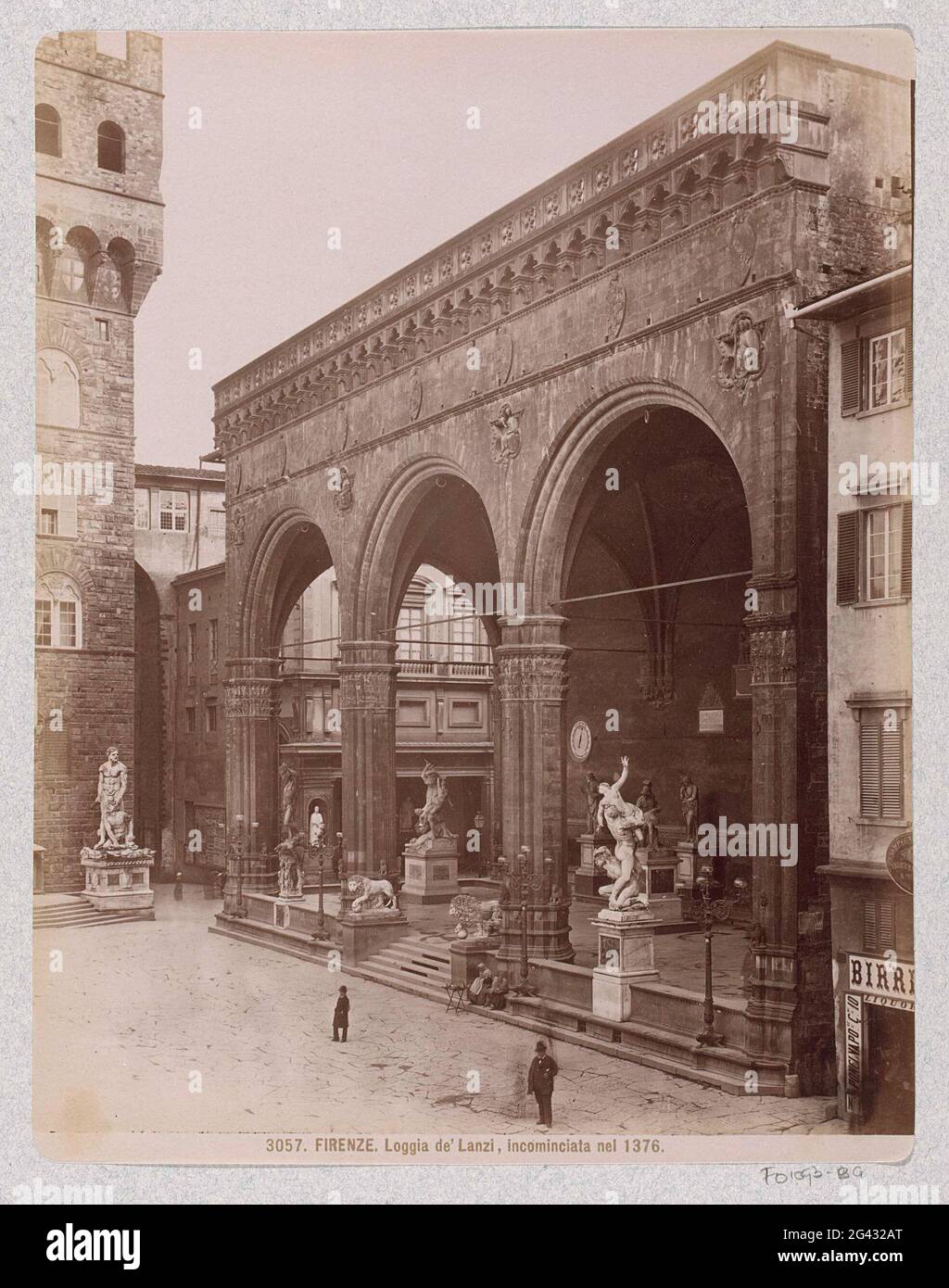 Lodge di Lanzi a Firenze; Firenze. Loggia de 'Lanzi, iniziata nel 1376 .. Parte dell'album di viaggio con le immagini delle attrazioni di Genova, Firenze e Venezia. Foto Stock