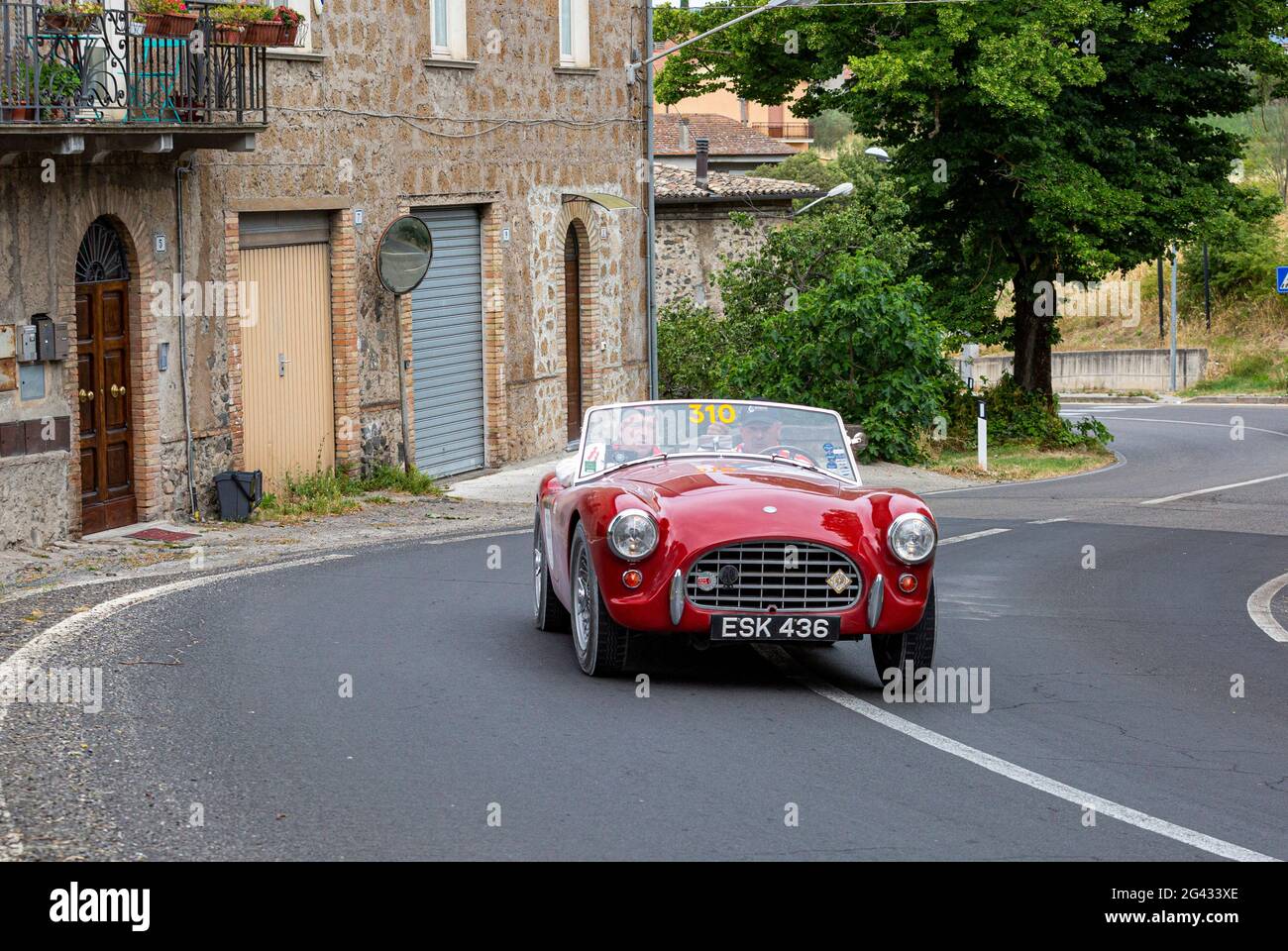 Orvieto, Italia. 18 Giugno 2021. A 1955 A.C. ACE arrivo a Orvieto. Credit: Stephen Bisgrove/Alamy Live News Foto Stock