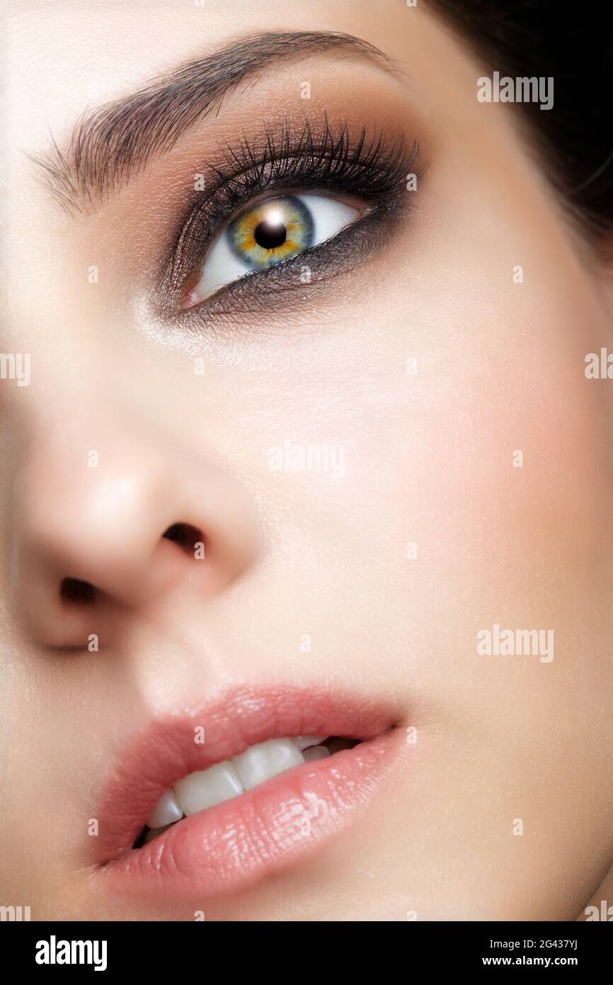 Ritratto di bellezza della giovane donna. Foto Stock