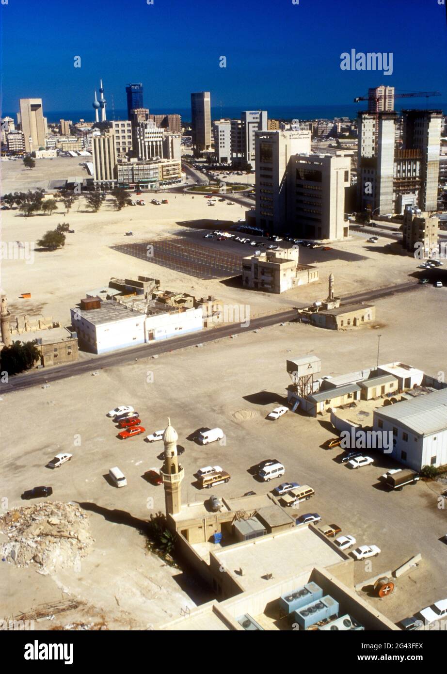Sviluppo urbano nel Kuwait centrale anni '70 Foto Stock