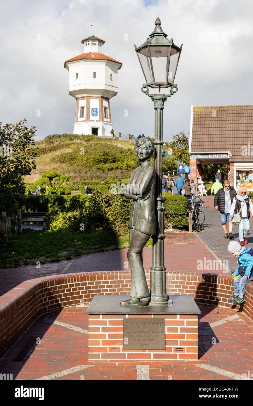 Monumento Lale Andersen (di Eva Recker), torre d'acqua, Langeoog, Frisia orientale, bassa Sassonia, Germania Foto Stock