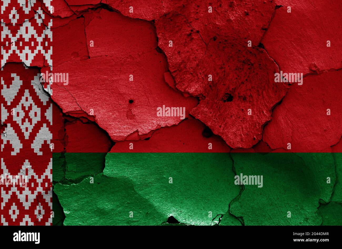 Bandiera della Bielorussia dipinta su pareti incrinate Foto Stock