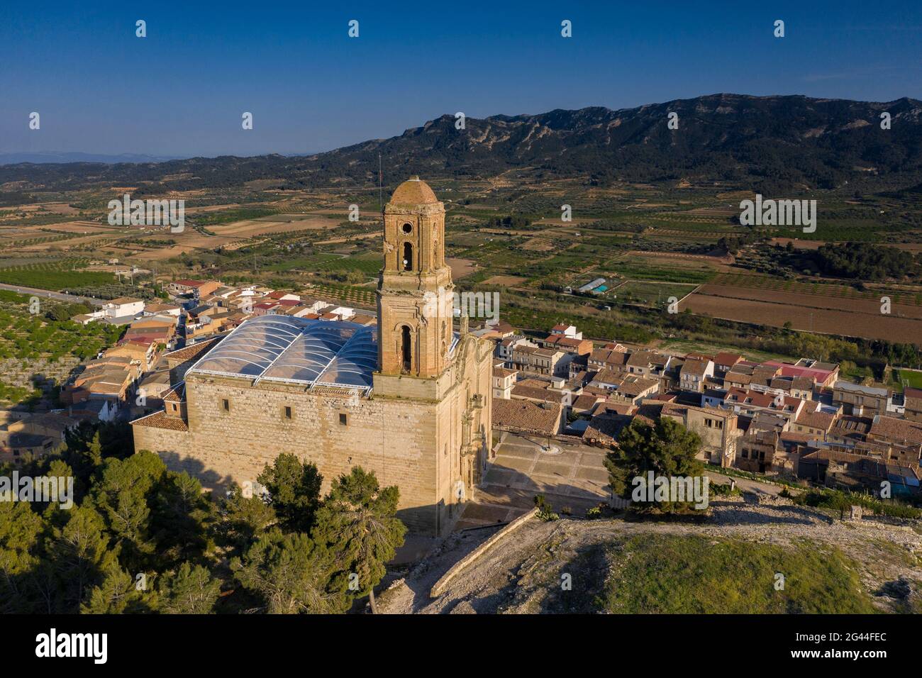 Veduta aerea della città vecchia di Corbera d'Ebre (Poble Vell in catalano) che fu distrutta durante la battaglia dell'Ebro, durante la guerra civile spagnola, in Spagna Foto Stock