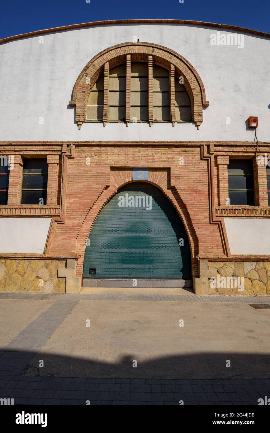 Vista esterna della cantina Cooperativa de Gandesa. È stato progettato dall'architetto César Martinell (Terra alta, Tarragona, Catalogna, Spagna) Foto Stock