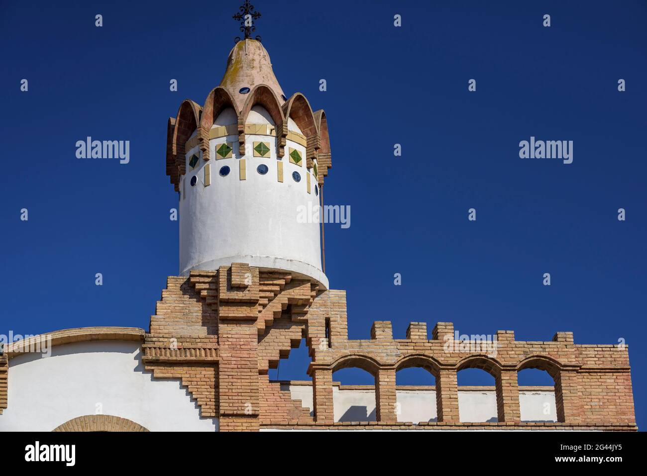 Vista esterna della cantina Cooperativa de Gandesa. È stato progettato dall'architetto César Martinell (Terra alta, Tarragona, Catalogna, Spagna) Foto Stock