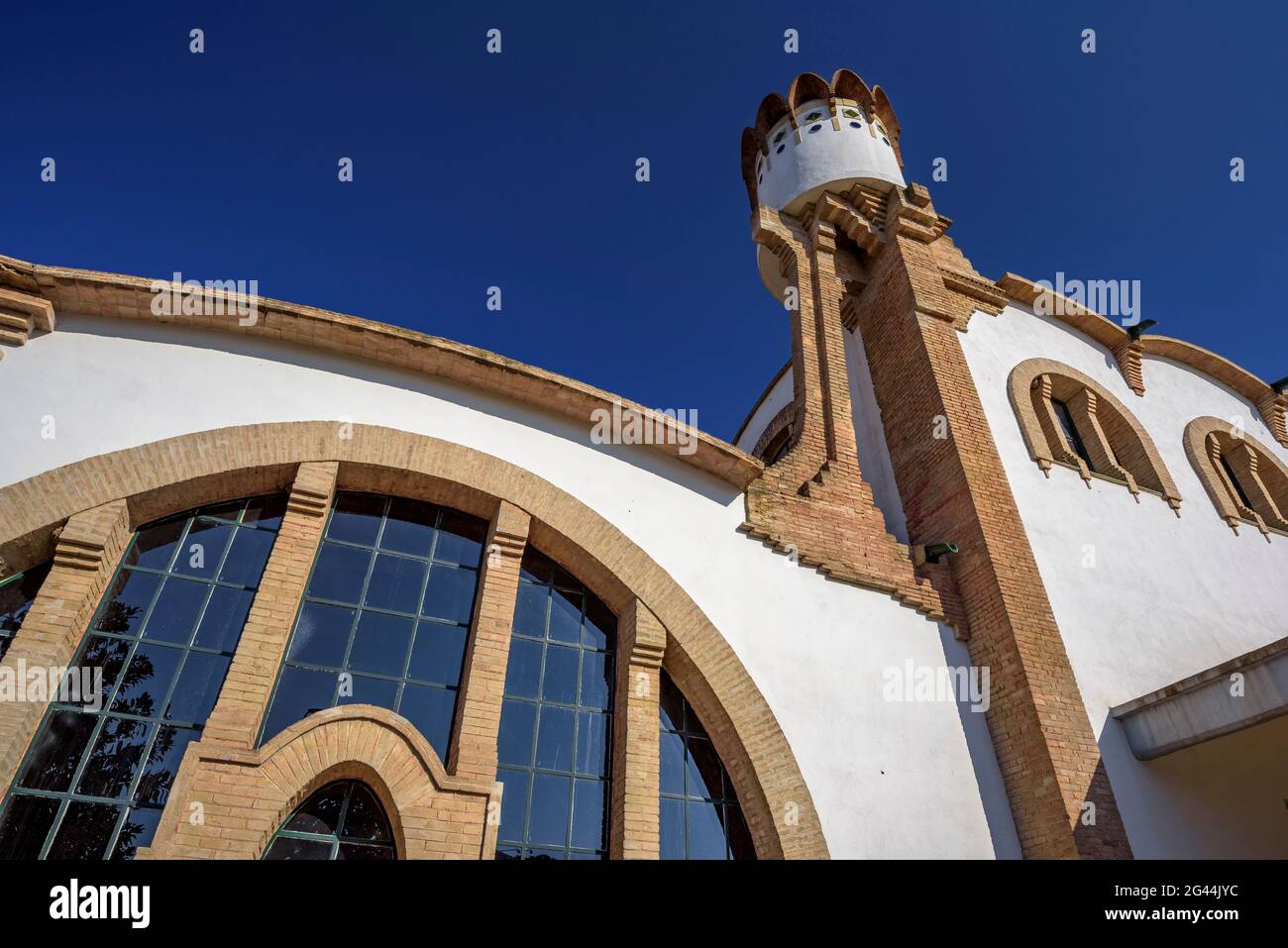 Vista esterna della cantina Cooperativa de Gandesa. È stato progettato dall'architetto César Martinell (Terra alta, Tarragona, Catalogna, Spagna) Foto Stock