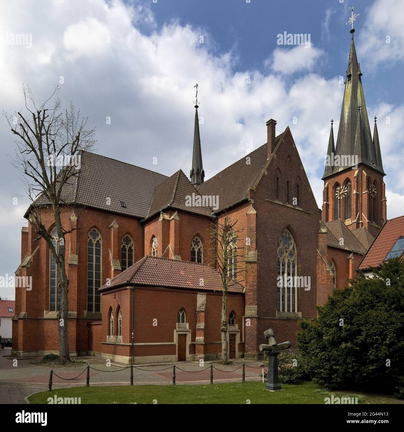 San Sisto, chiesa neo-gotica in mattoni rossi, Haltern am See, zona della Ruhr, Germania, Europa Foto Stock