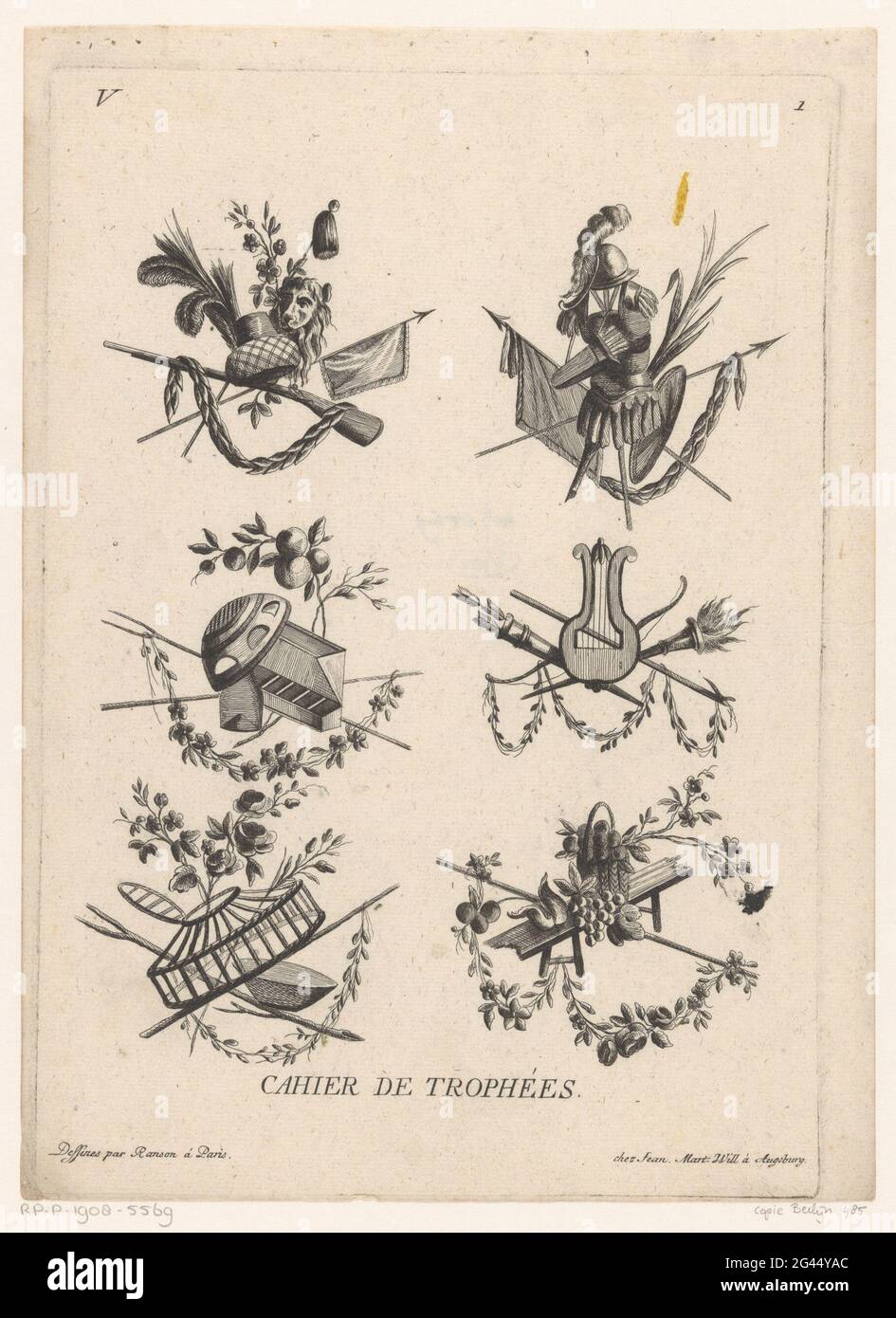 Trofei con imbracatura, armi e verricello; V Cahier de Trophées. Sei trofei con vari attributi come un turbante, armi, un imbragamento, un verricello, una torcia, una manica a freccia, una gabbia e uva. Foto Stock