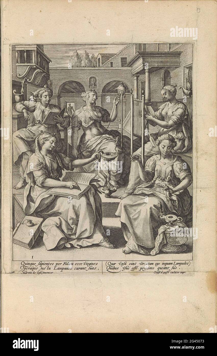 Le cinque vergini sagge; parabola delle cinque vie e le cinque vergini  stolte; parabola V. VirginVM Typis AEN: Expressa. Cortile con le cinque  vergini saggi che sono occupati con diverse attività (cucire,