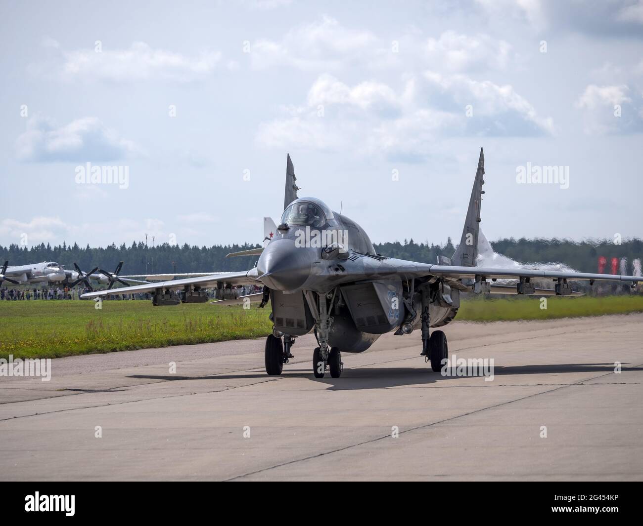 Mosca Russia Zhukovsky Airfield 31 agosto 2019: Volo dimostrativo mig-29 per il perfezionamento dell'aerobatic Aerospace internazionale Foto Stock