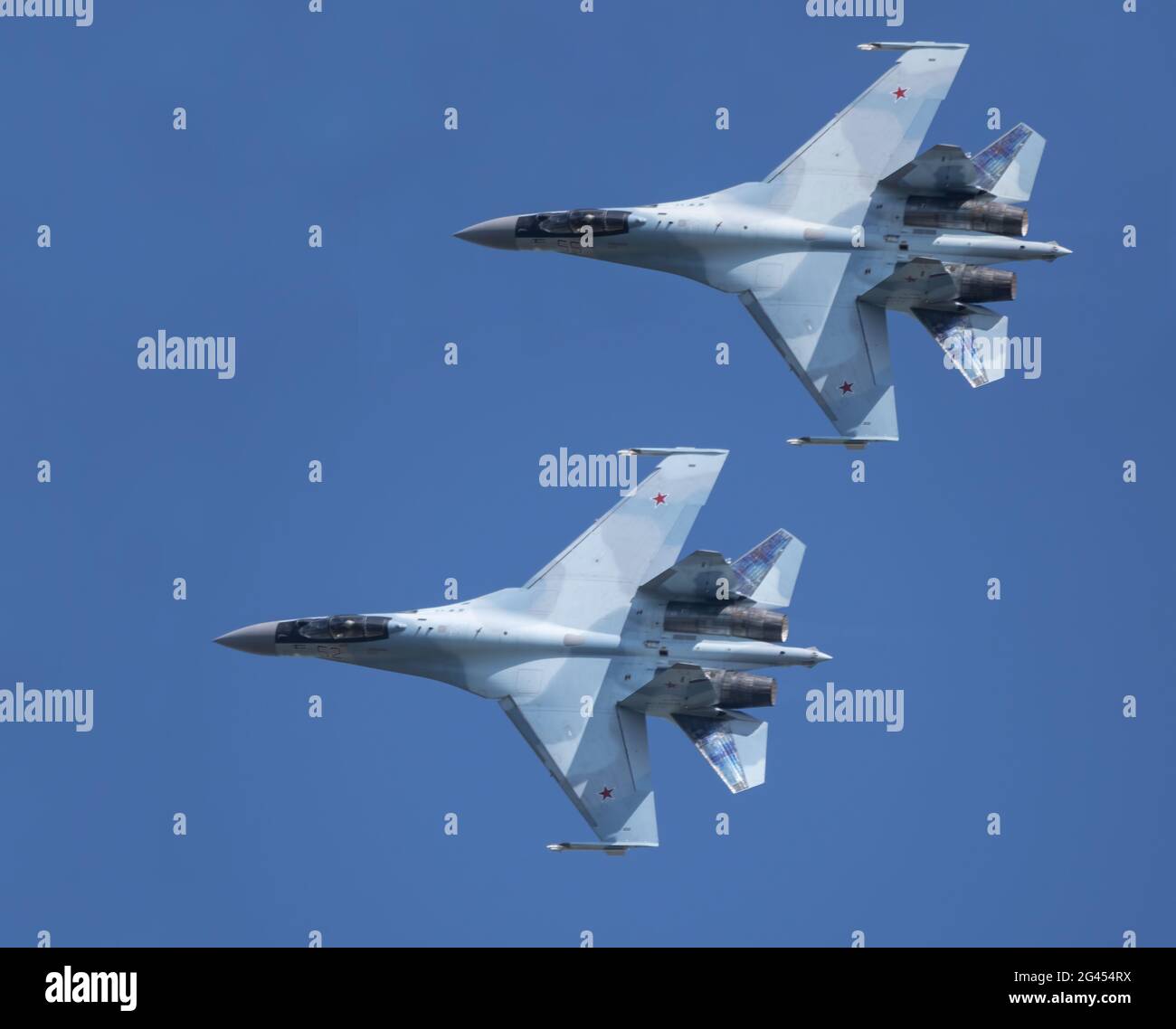 Mosca Russia Zhukovsky Airfield 31 agosto 2019: aerobatic su-35 perfoming volo dimostrativo dell'Aerospace internazionale Foto Stock