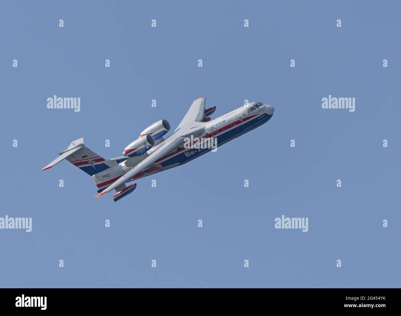 Mosca Russia Zhukovsky Airfield 31 agosto 2019: Volo dimostrativo di un jet multiuso anfibio BE-200 l'Inter Foto Stock
