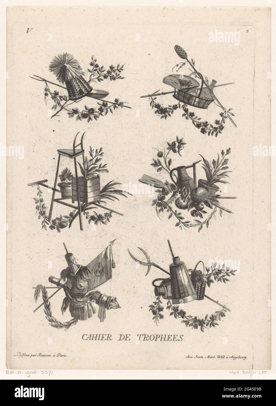 Trofei con oggetti agricoli e un imbragamento; V Cahier de Trophées. Sei trofei con un imbragatura e oggetti agricoli come cestini, un thyrsus, uno sgabello, un rastrello, brocche, frutta e un bump. Foto Stock