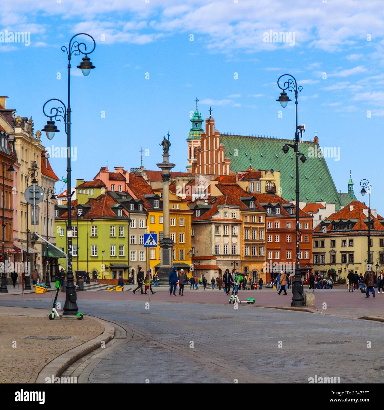 / Varsavia Polonia - Febbraio 27, 2019: Piazza del Castello, Sigismondo la colonna ed edifici storici nel centro storico Foto Stock