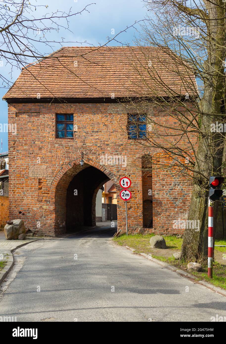 Polonia, Lagow, ÅagÃ³w, Powiat, ÅšwiebodziÅ„ski, Schloss, Burg, Gate, Neumark, borgo medievale Foto Stock