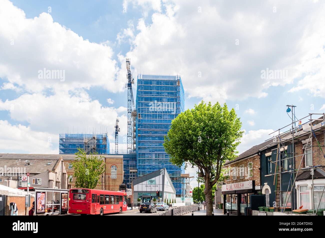 Nuove case in East Ham, New Market Place sviluppo in formato vecchio mercato Hall East Ham Market Hal, Pilgrims Way, East Ham, Newham, Londra Foto Stock