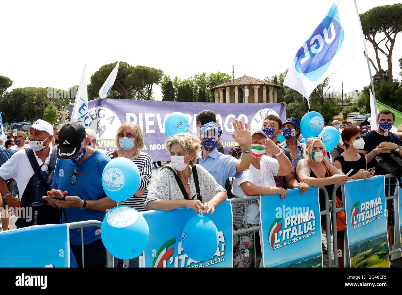 Roma, Italia. 19 giugno 2021. I sostenitori del partito Lega si sono riuniti per la manifestazione 'Italia prima!' In Piazza bocca della Verità'.Roma (Italia), 19 Giugno 2021 Foto Samantha Zucchi Insifefoto Credit: Insifefoto srl/Alamy Live News Foto Stock