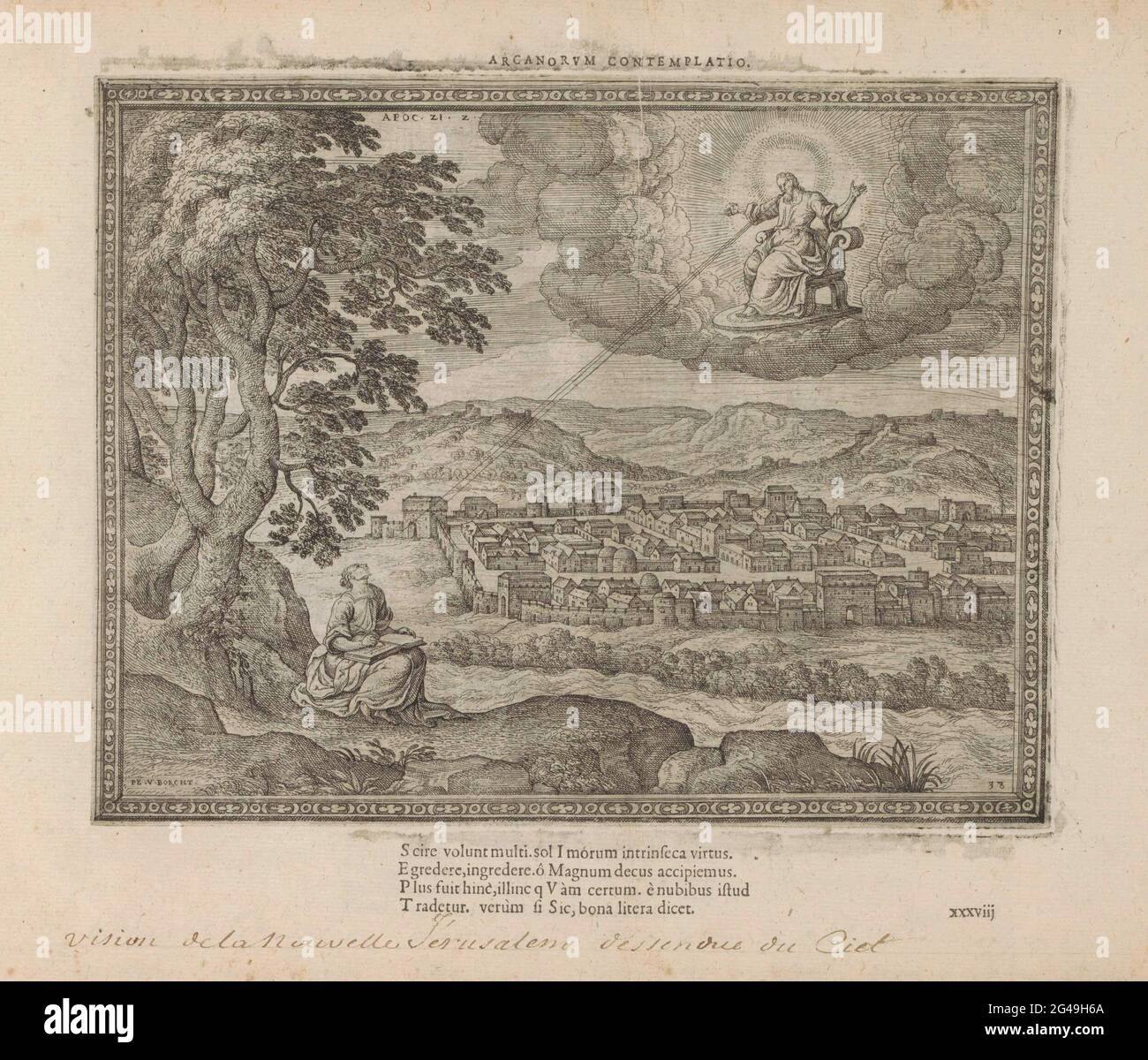 Johannes su Patmos e la nuova Gerusalemme; Arcanorum contemplatio; Emblemata novi testamenti; Emblemata sacra è praecipuis UtriRIQUE Testamenti Historiis Concinnata (nuovo Testamento); imagines e Figurae bibliorum. Johannes de Evangelist scrive alla sua rivelazione su Patmos. Dio Padre sul suo trono tra le nuvole gli dà una visione della nuova Gerusalemme (Apoc. 21). Con un motto in latino sopra la performance e una didascalia di quattro righe in latino sotto la stampa. La stampa fa parte di un album. Foto Stock