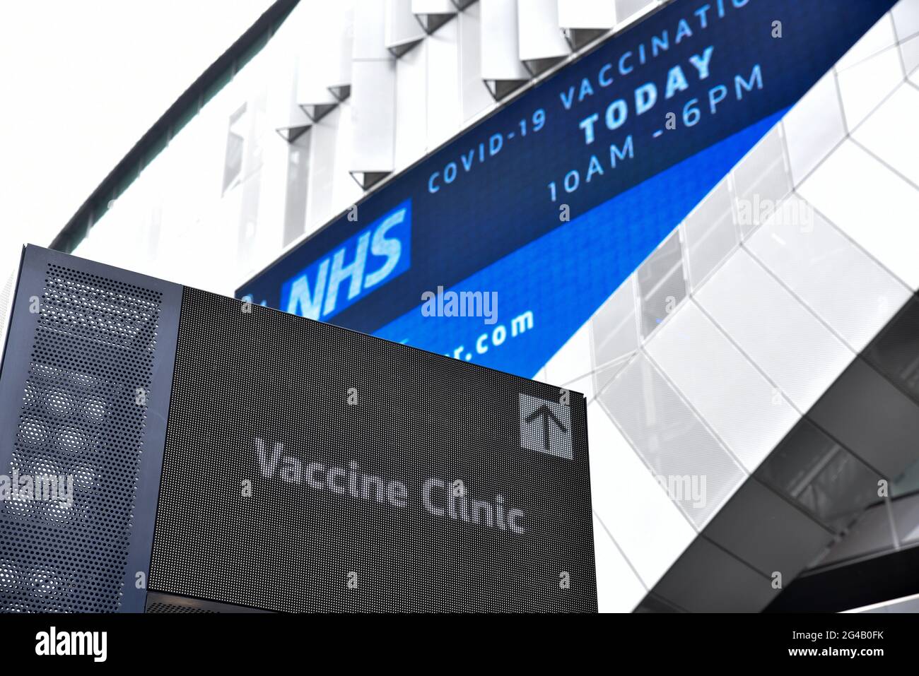 Tottenham Hotspur Stadium, Londra, Regno Unito. 20 giugno 2021. Clinica di vaccinazione Mass COVID-19 presso lo stadio Tottenham Hotspur. Credit: Matthew Chpicle/Alamy Live News Foto Stock