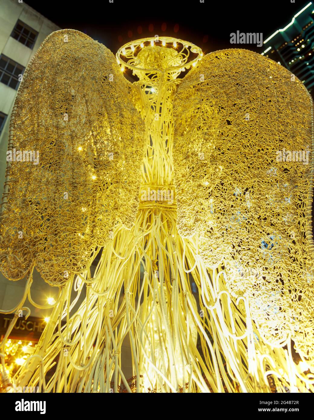 2007 STORICO ANGEL CHRISTMAS ROCKEFELLER CENTER (©RAYMOND HOOD 1939) MANHATTAN NEW YORK CITY USA Foto Stock