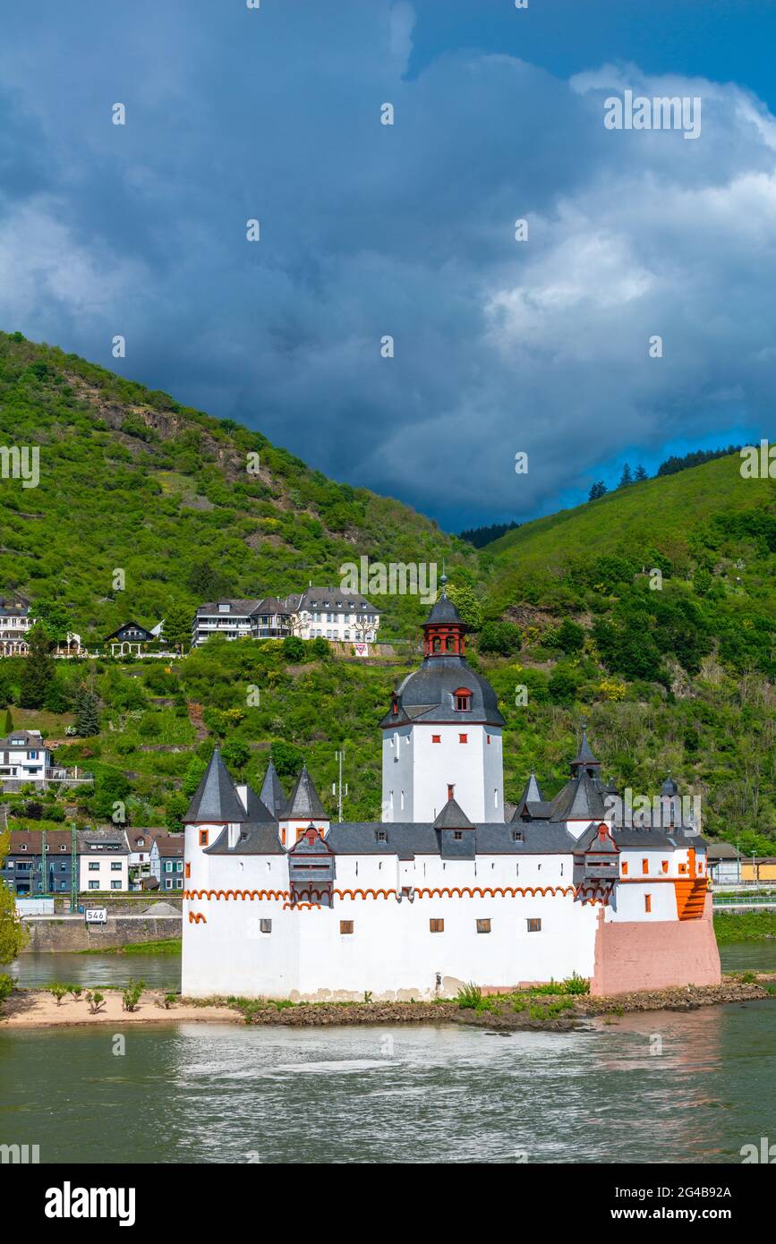 Castello a pedaggio del 14 ° secolo Castello di Pfalzgrafenstein su un'isola nel fiume Reno, patrimonio mondiale dell'UNESCO, Valle del Reno, Renania-Palatinato, Germania Foto Stock