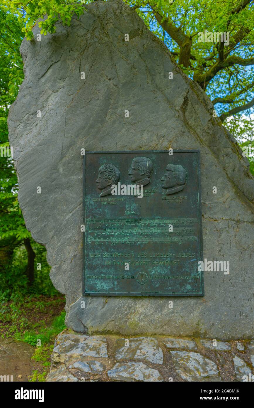 Piatto Momeriale a Loreley View a Urbar dedicato al rhe scrittore e compositore della canzone Loreley, patrimonio dell'umanità dell'UNESCO, Renania-Palatinato, Germania Foto Stock