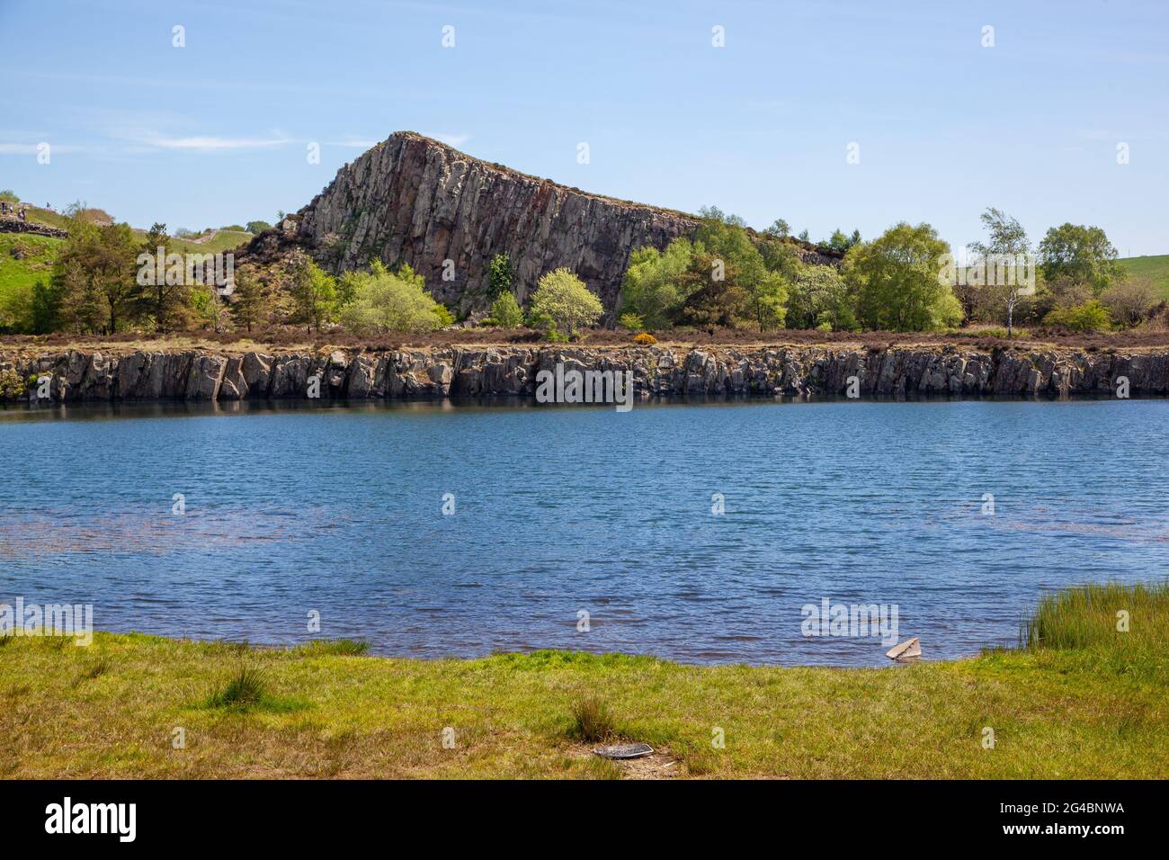 Cawfields Quarry sul muro di Adriano sentiero nazionale lunga distanza a piedi nel Northumberland Inghilterra Foto Stock