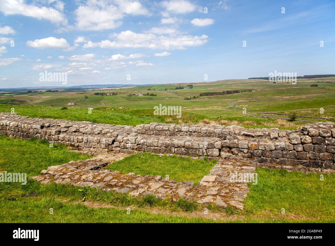 Torretta 41A sul muro di Adriano sentiero nazionale a lunga distanza attraverso la campagna del Northumberland Inghilterra Foto Stock