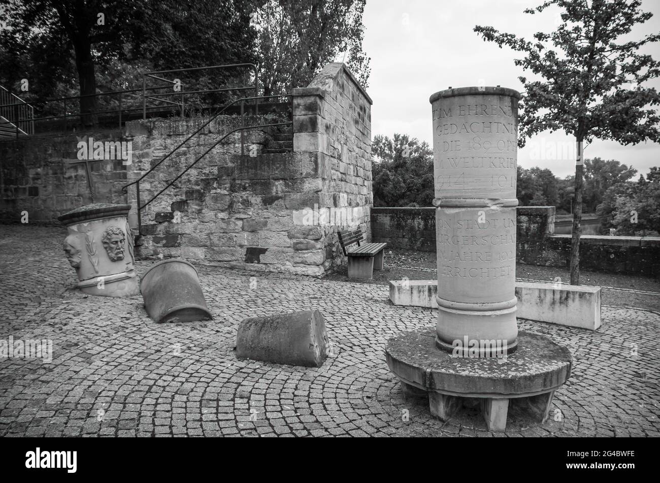 Lauffen am Neckar, Baden-Württemberg, Germania: Memoriale di guerra per i caduti della prima guerra mondiale. Foto Stock