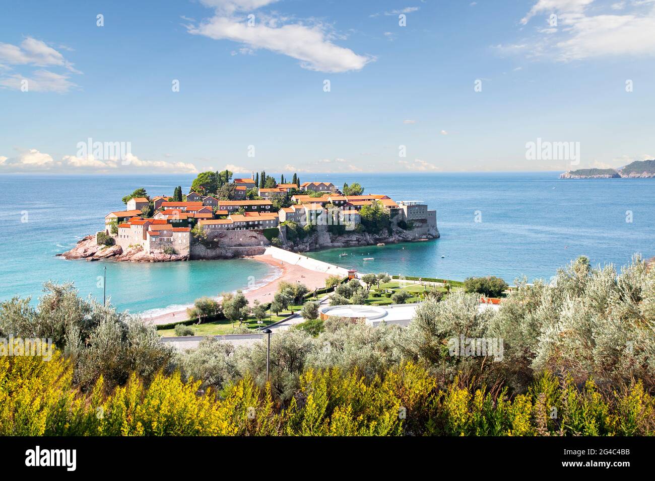 Penisola Sveti Stefan sul Mare Adriatico a Budva, Montenegro Foto Stock