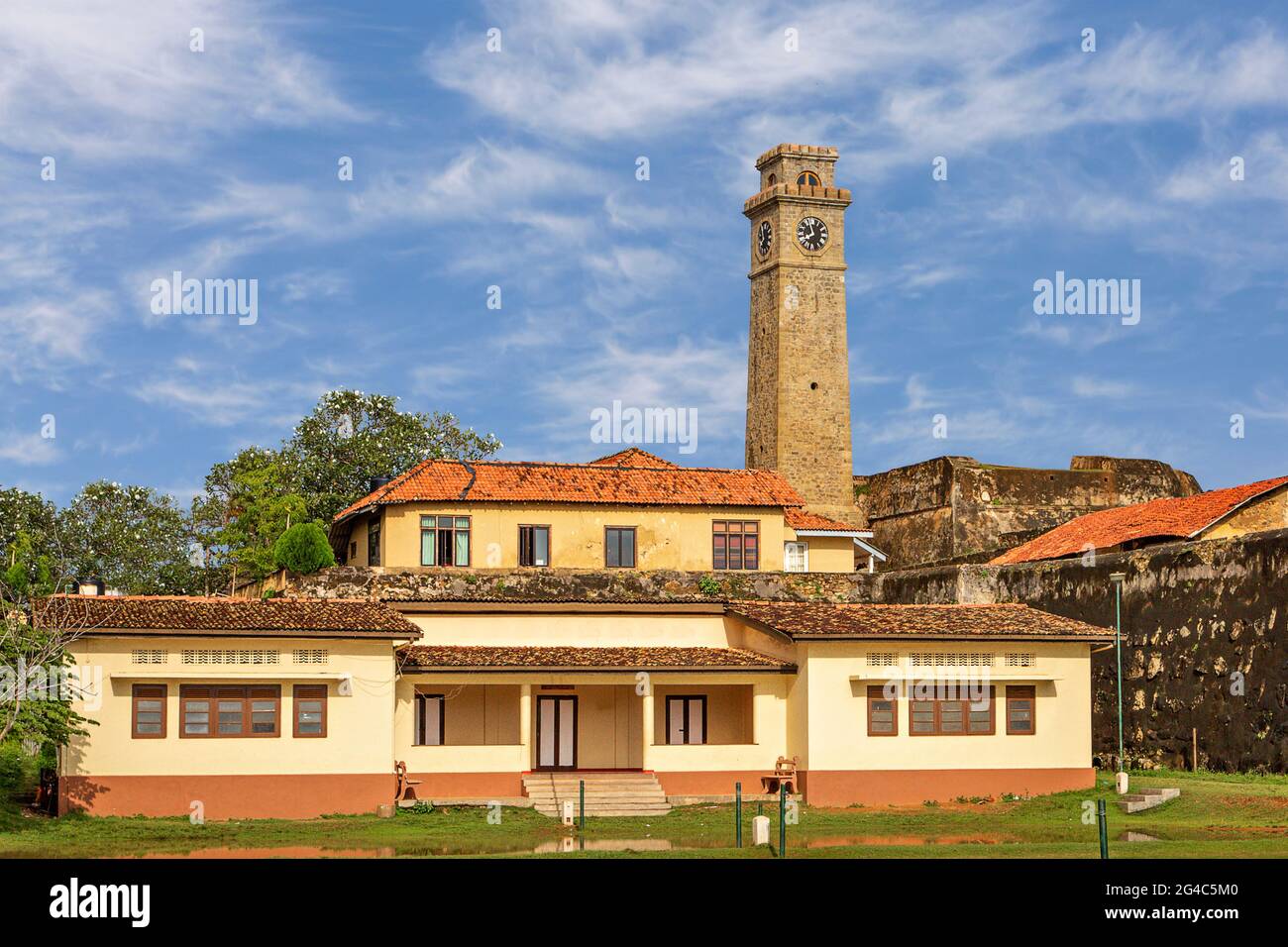 Storico orologio torre nella città vecchia di Galle in Sri Lanka Foto Stock