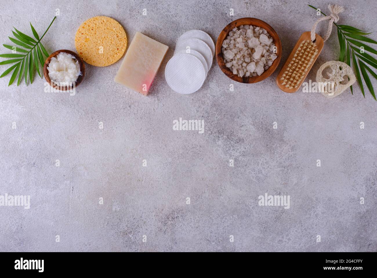 Accessori per la cura della pelle riutilizzabili. Concetto di stile di vita sostenibile senza sprechi Foto Stock