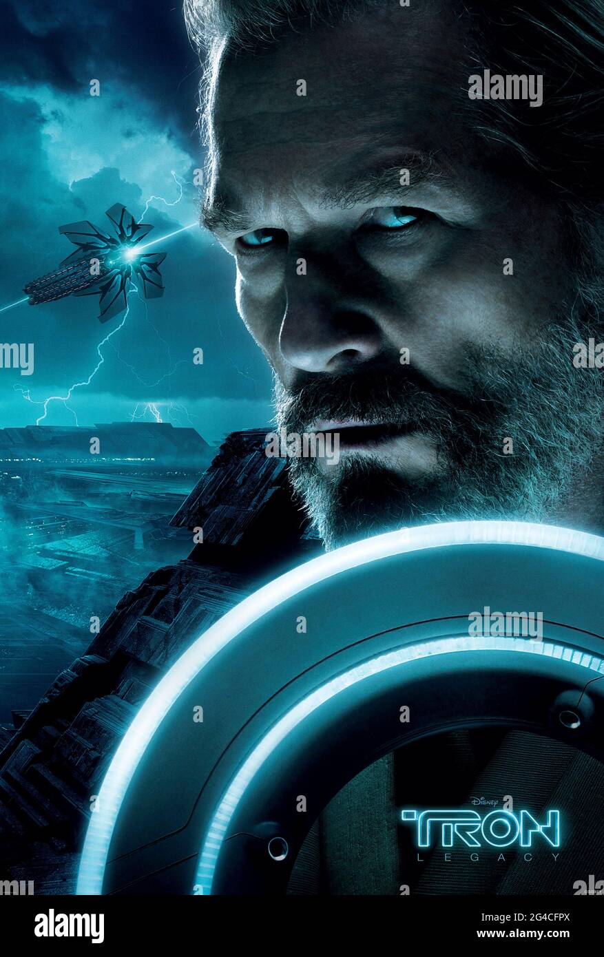 TRON: Legacy (2010) diretto da Joseph Kosinski e interpretato da Jeff Bridges come Kevin Flynn in questo sequel visivamente e uditivo. Foto Stock