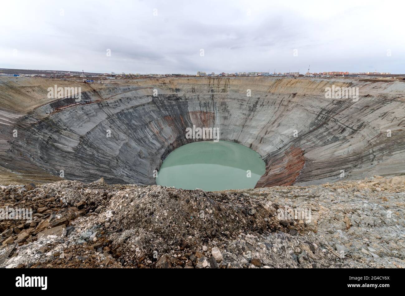 Una miniera di diamanti non operativa. Tubo kimberlite, Mirny Yakutia Foto Stock