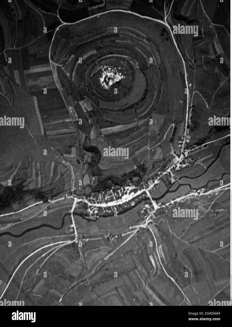 turismo, viaggio, viaggio in aereo, vista dalla finestra su un castello in Sassonia, SOLO EDITORIALE-USO Foto Stock