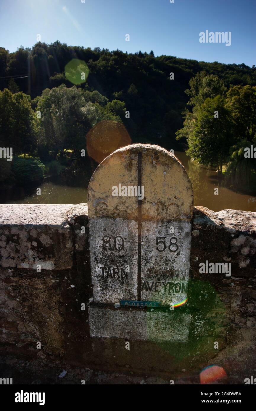 Pont de Cirou al confine tra Aveyron e Tarn, Francia Foto Stock