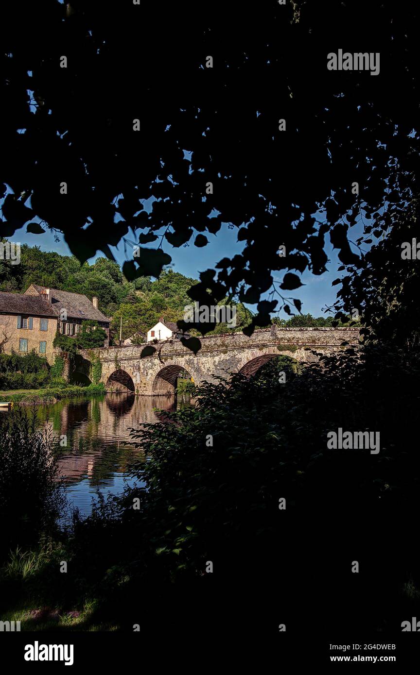 Pont de Cirou al confine tra Aveyron e Tarn, Francia Foto Stock