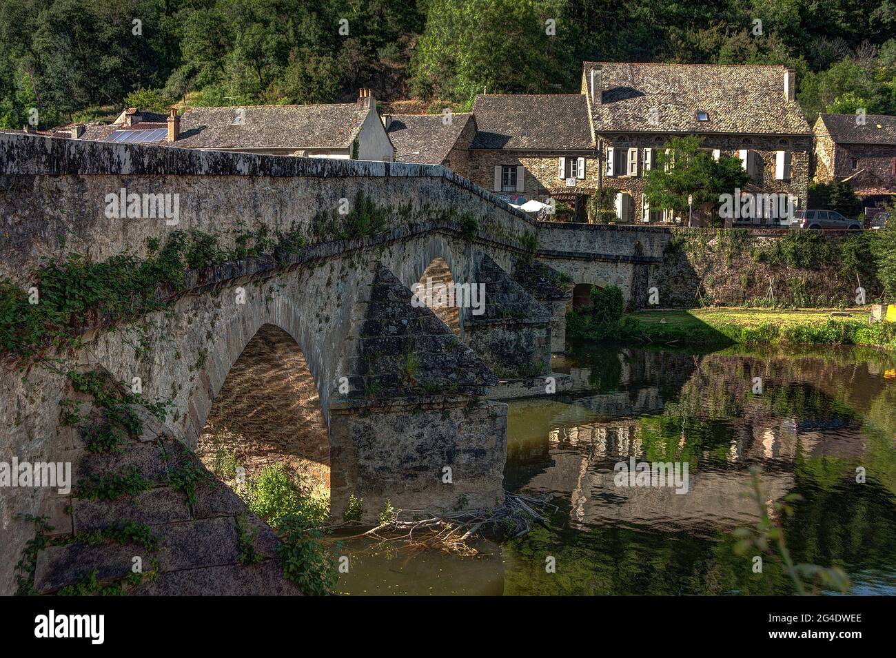 Pont de Cirou al confine tra Aveyron e Tarn, Francia Foto Stock